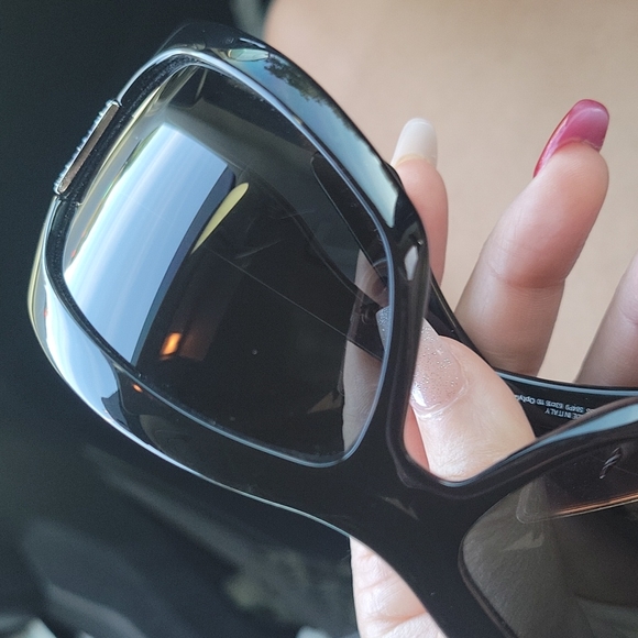 Gucci sunglasses 👓 - Picture 4 of 10
